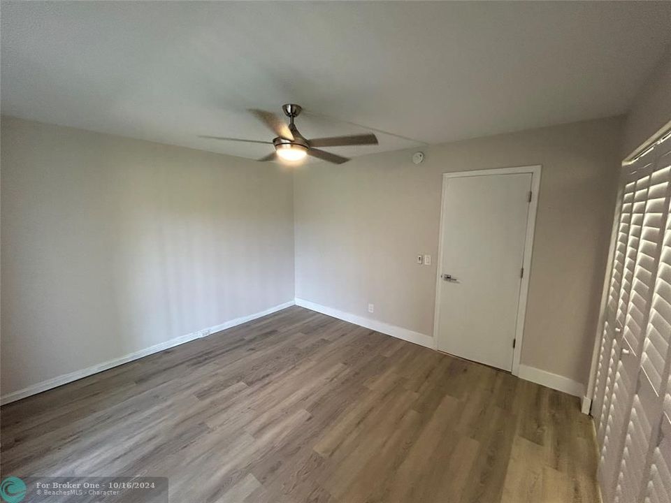 Active With Contract: $1,595 (1 beds, 1 baths, 590 Square Feet)