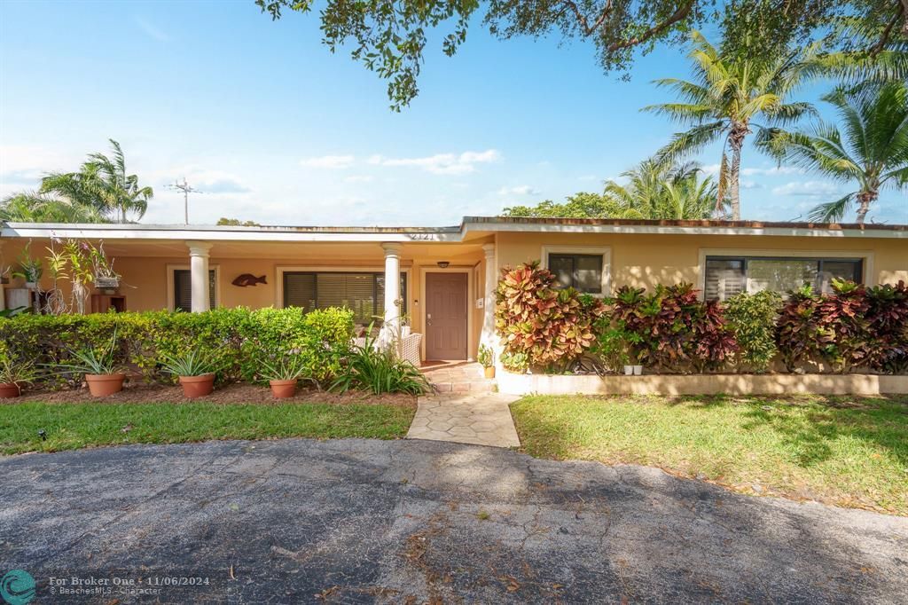 Active With Contract: $6,000 (3 beds, 2 baths, 2012 Square Feet)