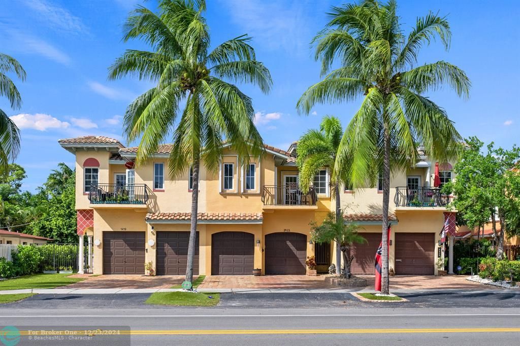 Active With Contract: $1,050,000 (3 beds, 2 baths, 2516 Square Feet)