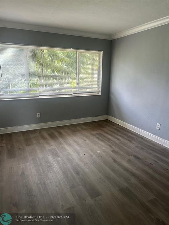 For Rent: $2,600 (2 beds, 2 baths, 932 Square Feet)