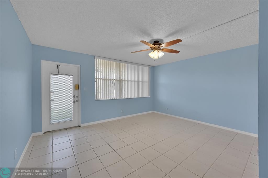 For Sale: $97,777 (1 beds, 1 baths, 600 Square Feet)