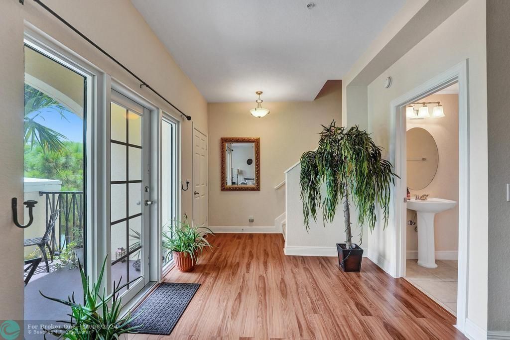 Active With Contract: $625,000 (3 beds, 2 baths, 2733 Square Feet)