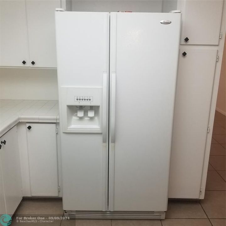 En Venta: $2,800 (3 camas, 2 baños, 1402 Pies cuadrados)