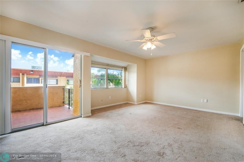 For Sale: $340,000 (2 beds, 2 baths, 1395 Square Feet)