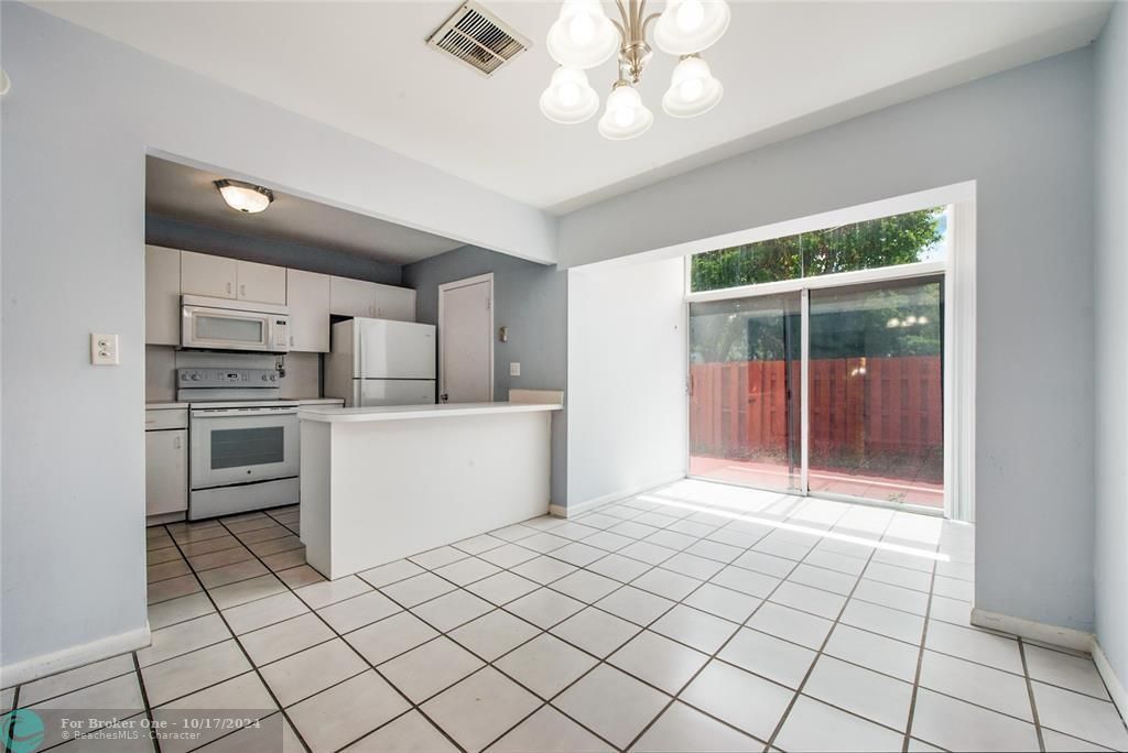 For Sale: $340,000 (2 beds, 2 baths, 1395 Square Feet)