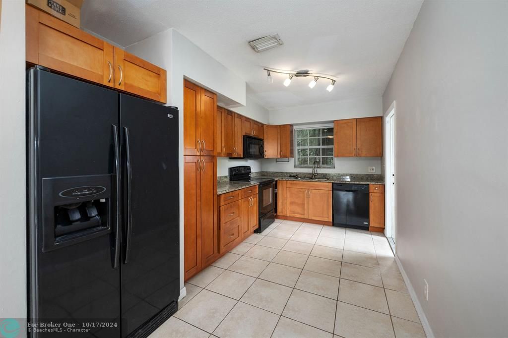 For Rent: $3,445 (3 beds, 2 baths, 1341 Square Feet)