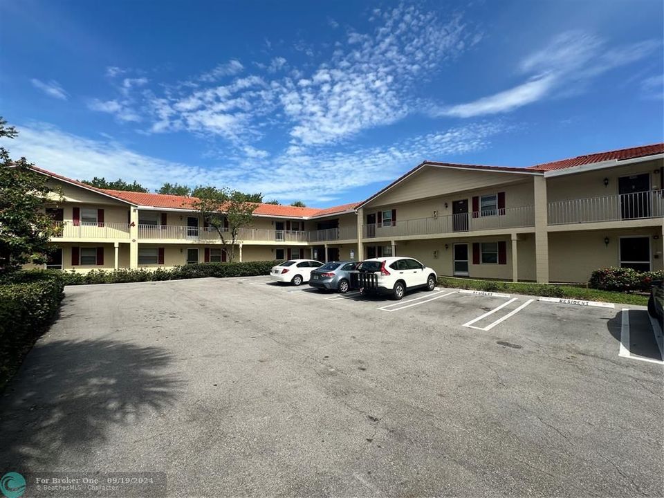 Active With Contract: $1,650 (1 beds, 1 baths, 0 Square Feet)