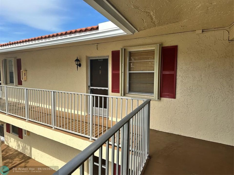 Active With Contract: $1,650 (1 beds, 1 baths, 0 Square Feet)