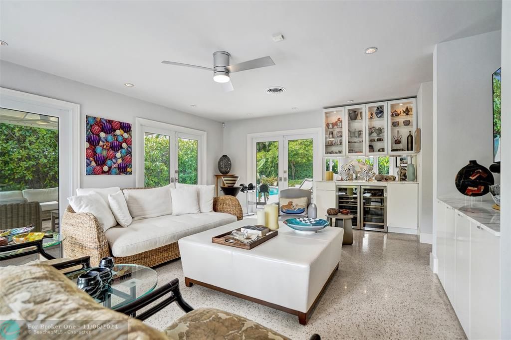 Active With Contract: $1,695,000 (3 beds, 3 baths, 2368 Square Feet)