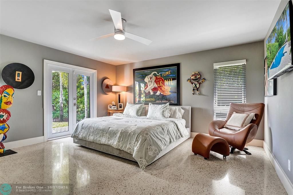 Active With Contract: $1,695,000 (3 beds, 3 baths, 2368 Square Feet)