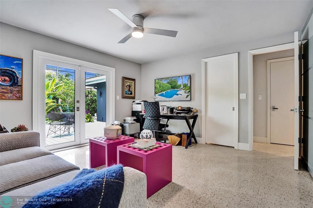 Active With Contract: $1,695,000 (3 beds, 3 baths, 2368 Square Feet)