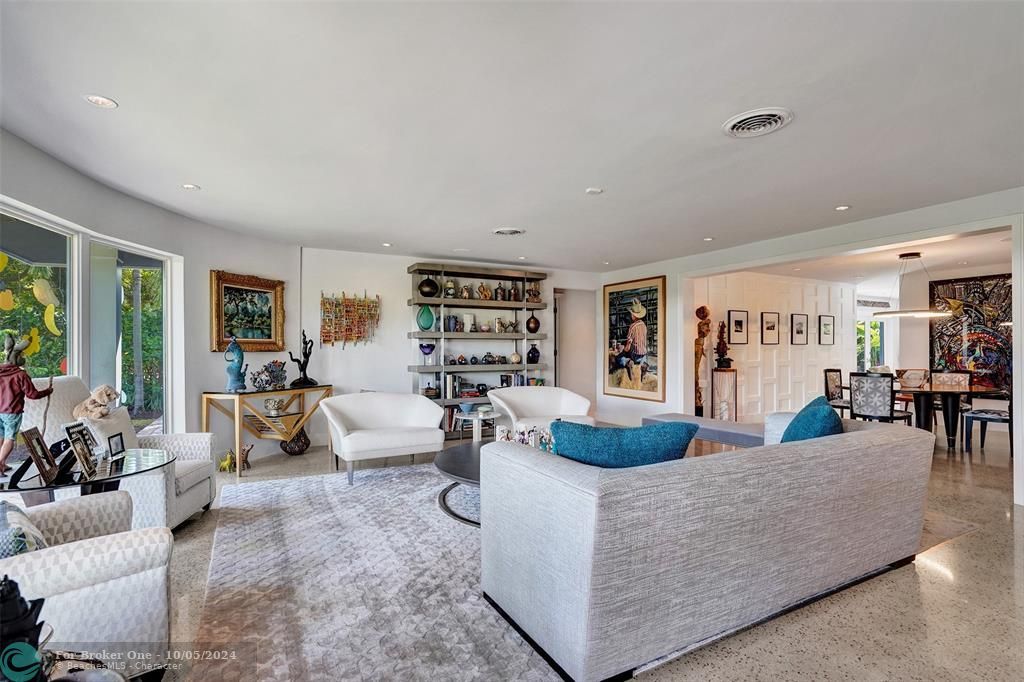 Active With Contract: $1,695,000 (3 beds, 3 baths, 2368 Square Feet)