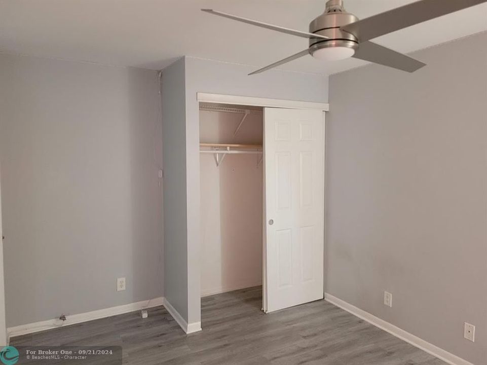 For Sale: $342,000 (3 beds, 2 baths, 1120 Square Feet)