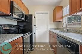 For Sale: $2,100 (1 beds, 2 baths, 0 Square Feet)