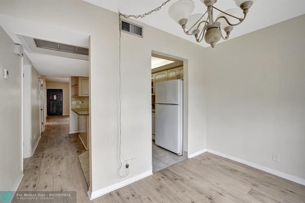 For Rent: $2,100 (2 beds, 2 baths, 960 Square Feet)