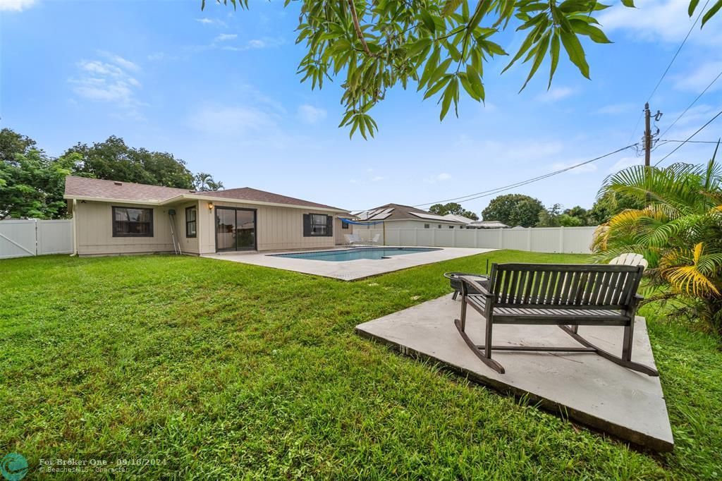 For Sale: $427,000 (3 beds, 2 baths, 1536 Square Feet)