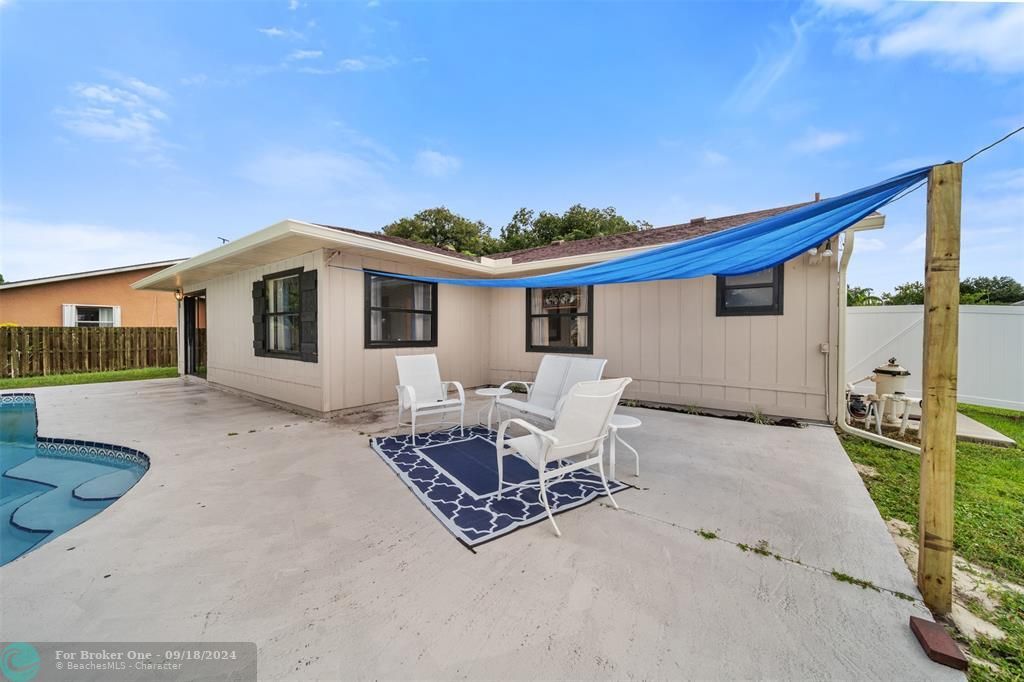 For Sale: $427,000 (3 beds, 2 baths, 1536 Square Feet)