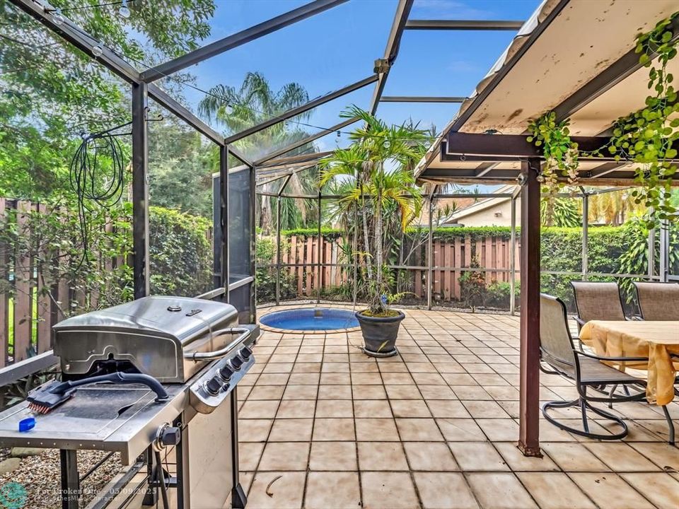 Recently Sold: $590,000 (2 beds, 2 baths, 1627 Square Feet)