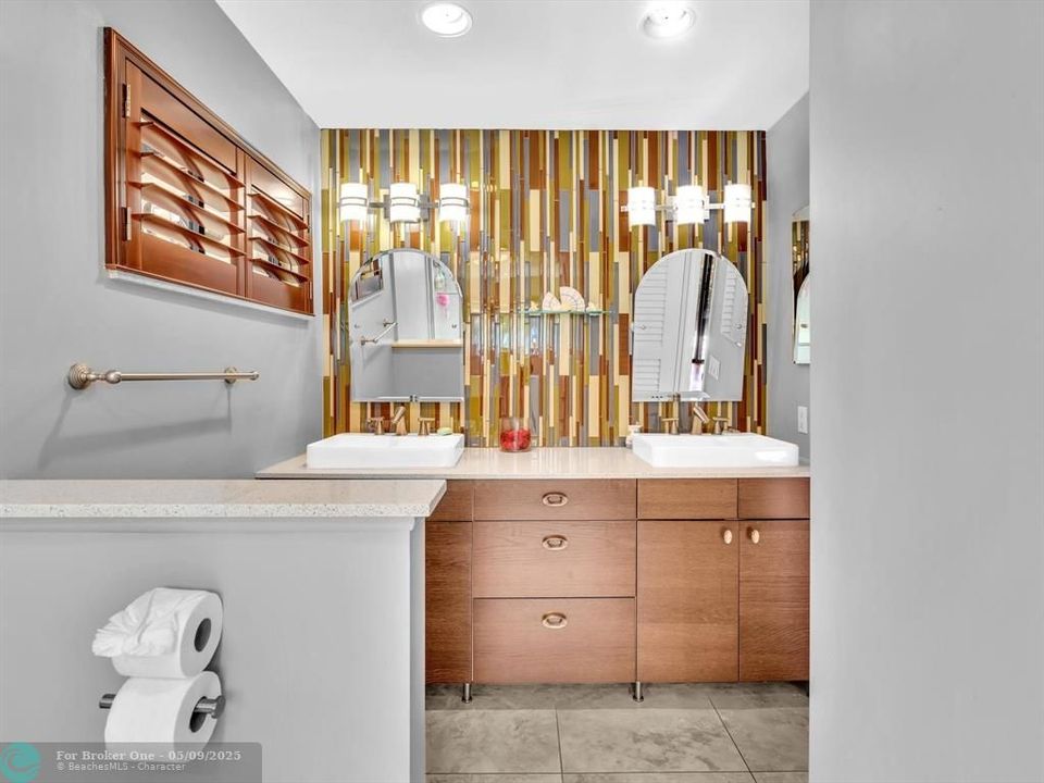 Recently Sold: $590,000 (2 beds, 2 baths, 1627 Square Feet)