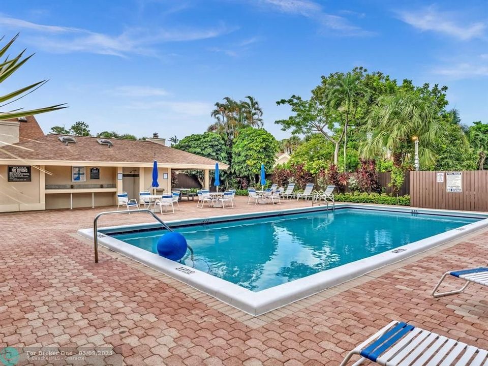 Recently Sold: $590,000 (2 beds, 2 baths, 1627 Square Feet)