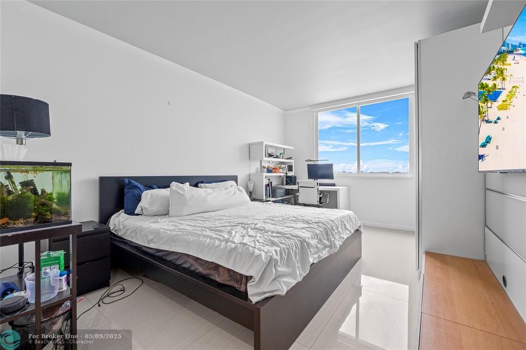 Recently Sold: $349,999 (1 beds, 1 baths, 762 Square Feet)