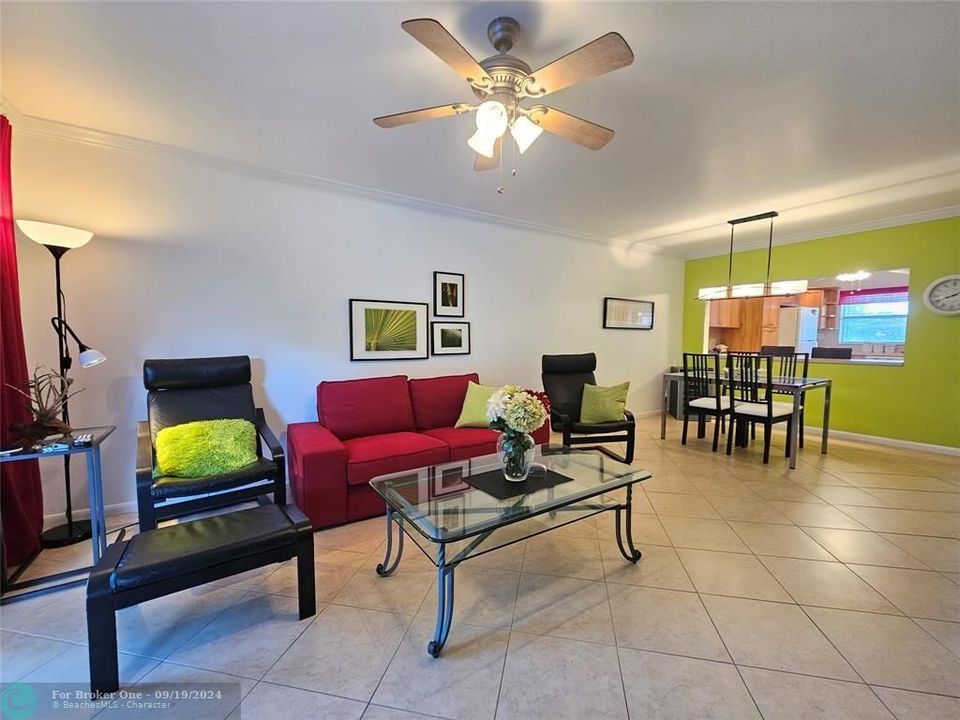 Active With Contract: $160,000 (2 beds, 2 baths, 1030 Square Feet)