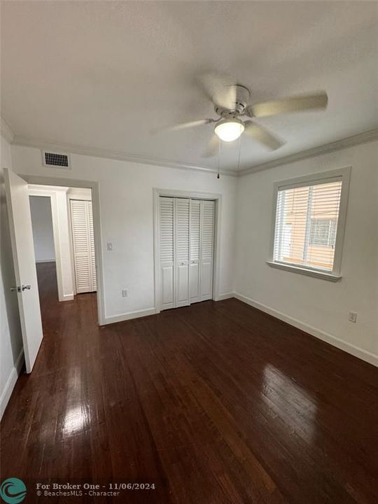 For Rent: $2,600 (2 beds, 1 baths, 3924 Square Feet)