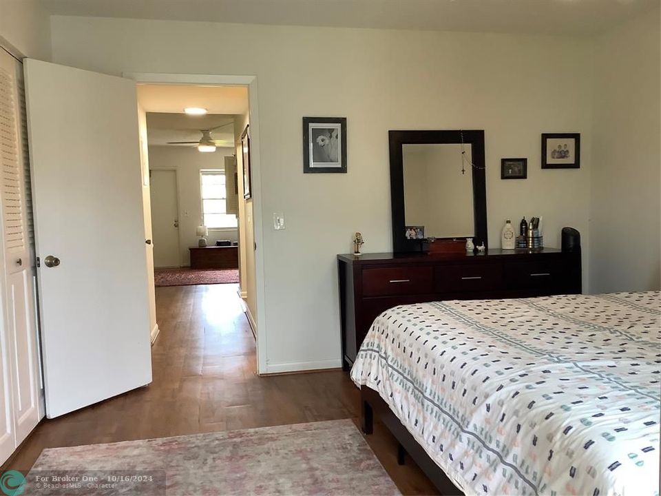 For Sale: $90,000 (1 beds, 1 baths, 600 Square Feet)