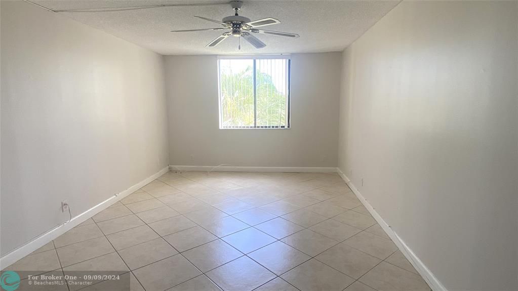 For Rent: $1,975 (2 beds, 2 baths, 1070 Square Feet)