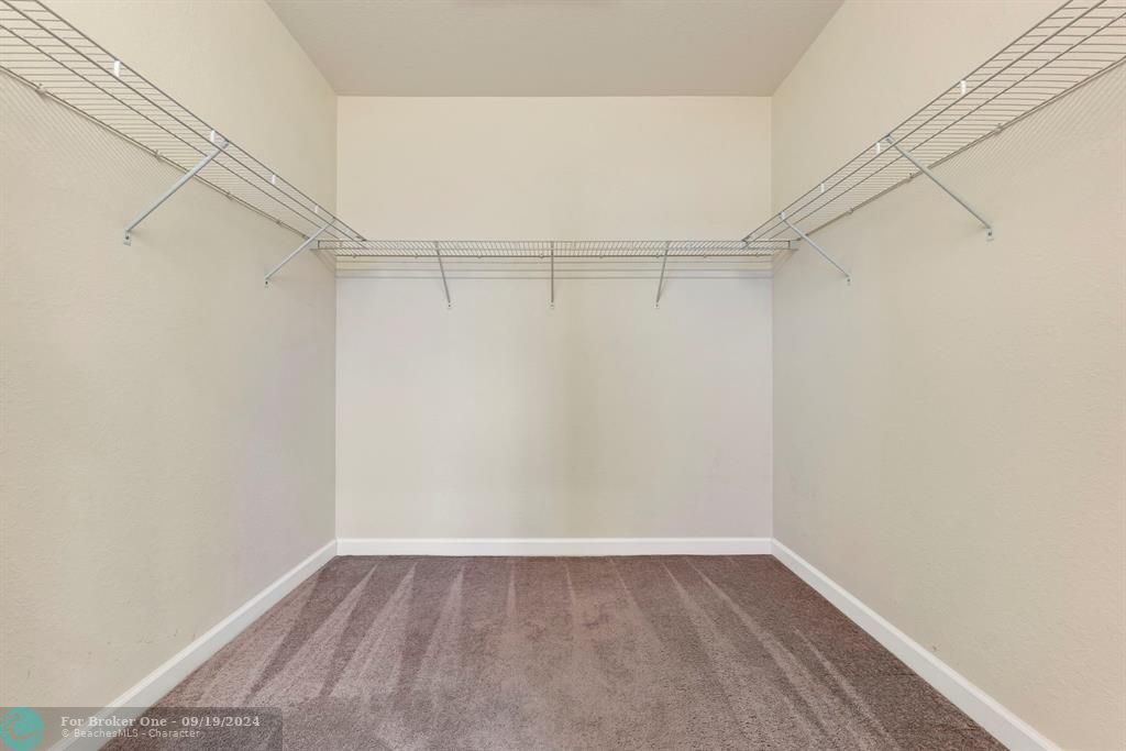 Active With Contract: $2,800 (3 beds, 2 baths, 0 Square Feet)