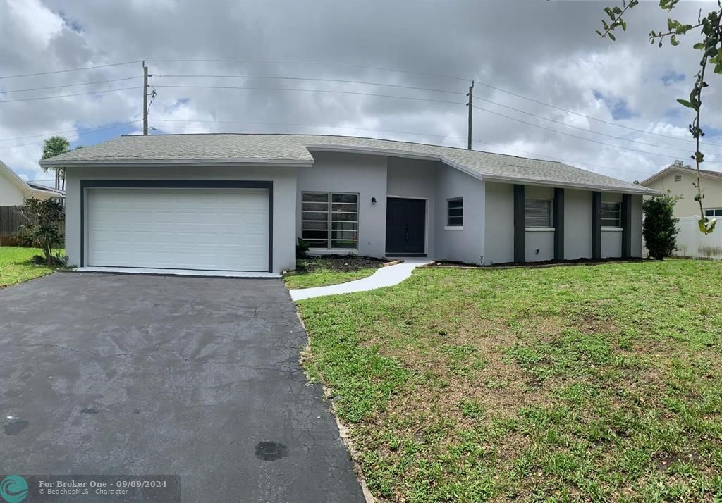 For Sale: $640,000 (3 beds, 2 baths, 1951 Square Feet)