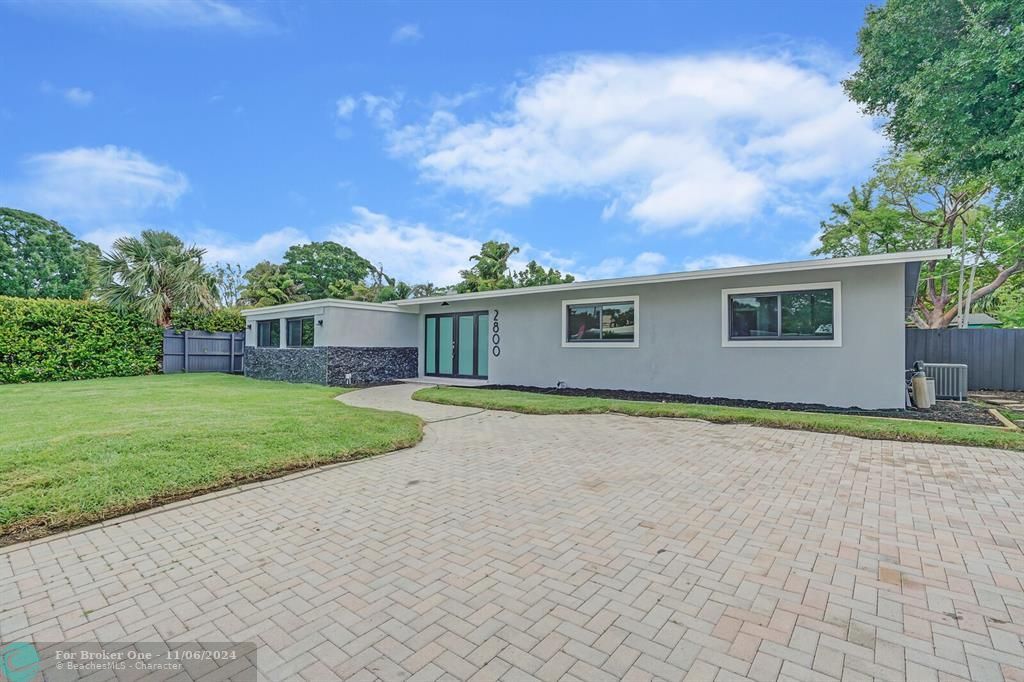 Active With Contract: $899,900 (3 beds, 2 baths, 1908 Square Feet)