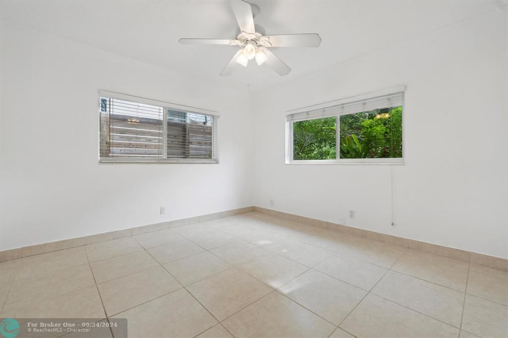 Active With Contract: $5,100 (3 beds, 2 baths, 1425 Square Feet)