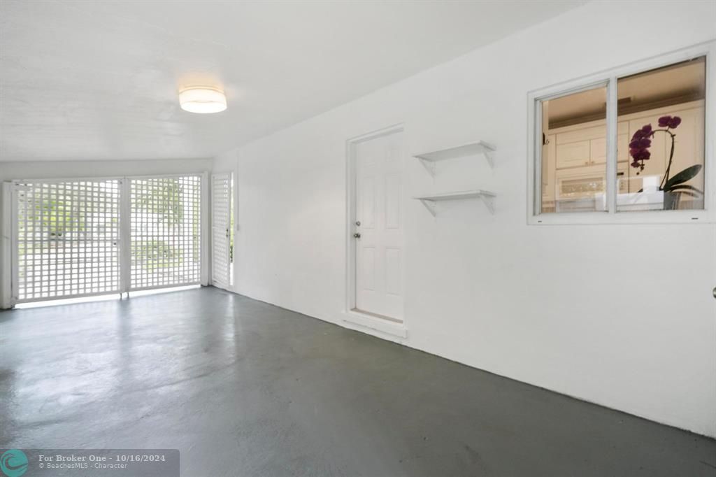 Active With Contract: $5,100 (3 beds, 2 baths, 1425 Square Feet)