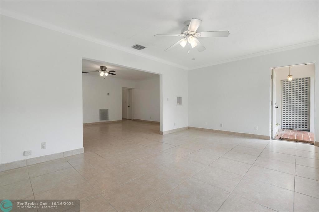 Active With Contract: $5,100 (3 beds, 2 baths, 1425 Square Feet)