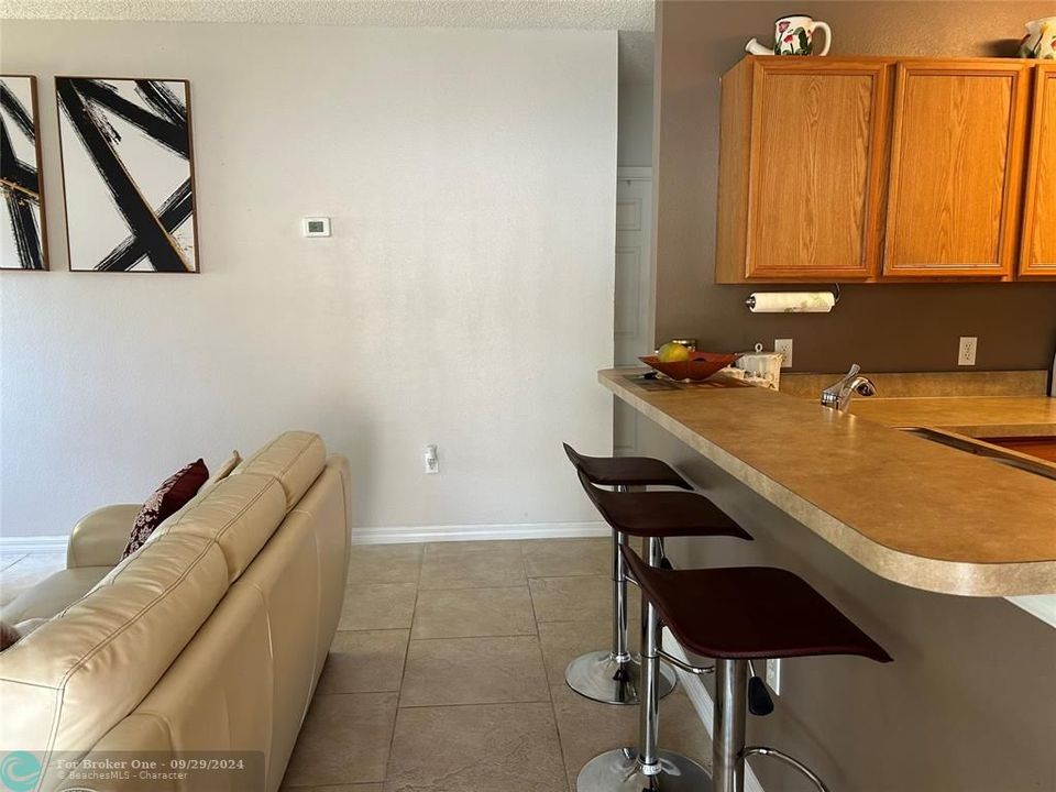 For Sale: $304,500 (3 beds, 2 baths, 1609 Square Feet)