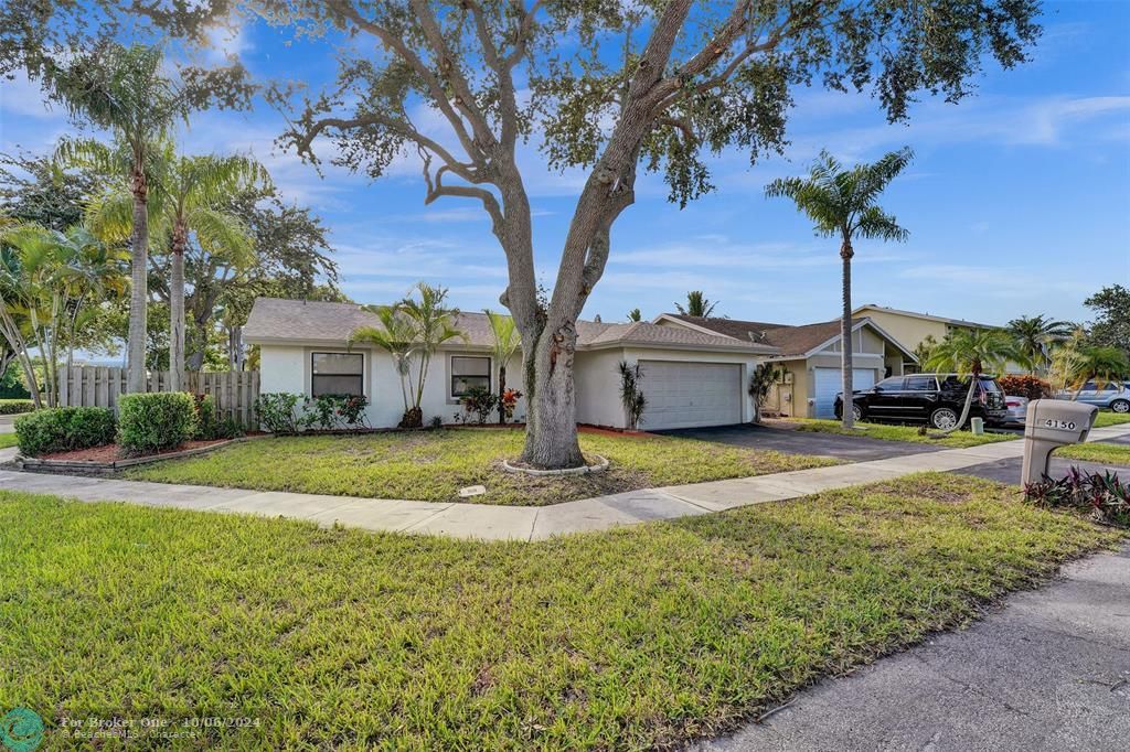 Active With Contract: $559,000 (3 beds, 2 baths, 1735 Square Feet)