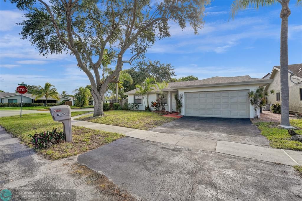 Active With Contract: $559,000 (3 beds, 2 baths, 1735 Square Feet)