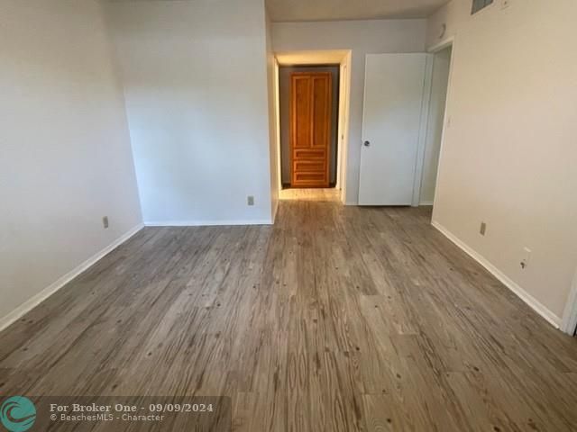 For Rent: $2,200 (2 beds, 2 baths, 1150 Square Feet)