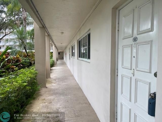 For Rent: $2,200 (2 beds, 2 baths, 1150 Square Feet)