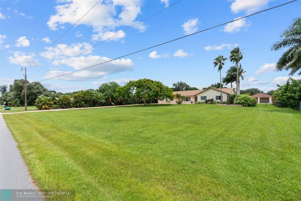 For Sale: $1,949,900 (5 beds, 3 baths, 3520 Square Feet)