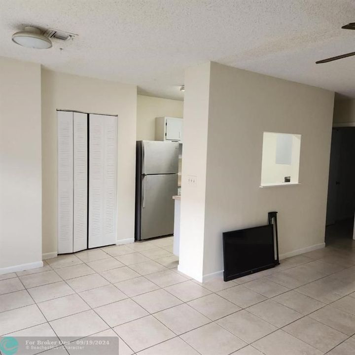 Active With Contract: $1,650 (1 beds, 1 baths, 3801 Square Feet)