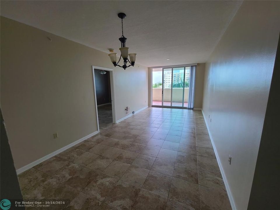 For Rent: $3,200 (2 beds, 2 baths, 1200 Square Feet)