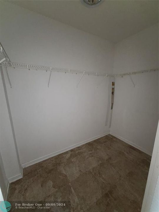 For Rent: $3,200 (2 beds, 2 baths, 1200 Square Feet)