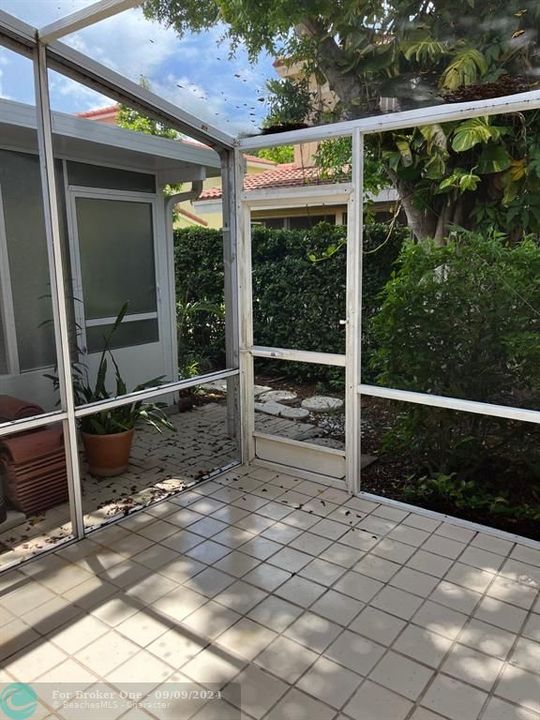 En Venta: $429,000 (3 camas, 3 baños, 1237 Pies cuadrados)