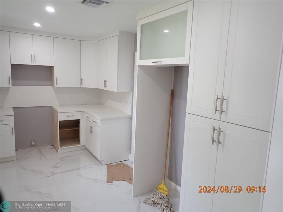 Activo con contrato: $619,900 (3 camas, 2 baños, 1609 Pies cuadrados)