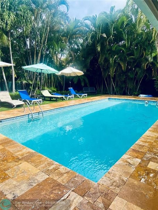 En Venta: $2,495,000 (4 camas, 3 baños, 2856 Pies cuadrados)