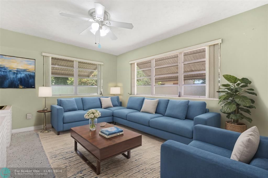 Recently Sold: $430,000 (2 beds, 2 baths, 1368 Square Feet)