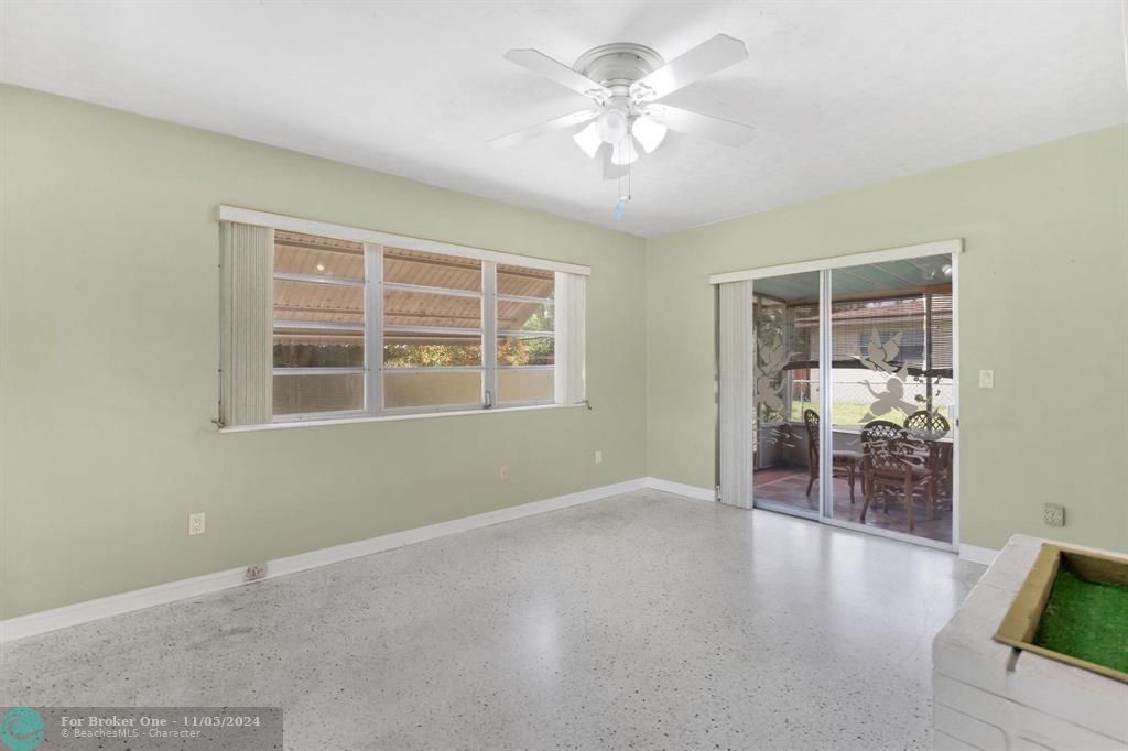 Recently Sold: $430,000 (2 beds, 2 baths, 1368 Square Feet)