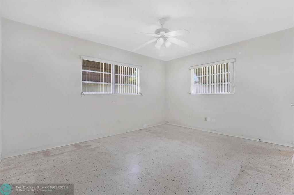 Recently Sold: $430,000 (2 beds, 2 baths, 1368 Square Feet)